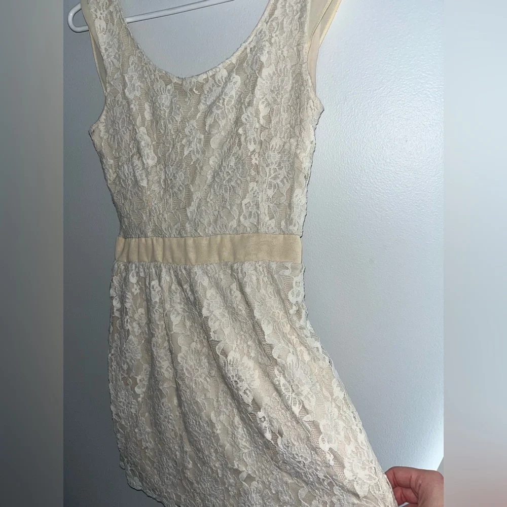 Beautiful American Eagle lace dress - Picture 2 of 4